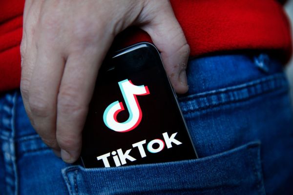 tiktok says its not planning on going anywhere in response to pending u s ban