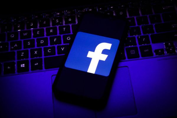 facebooks controversial oversight board starts reviewing content moderation cases