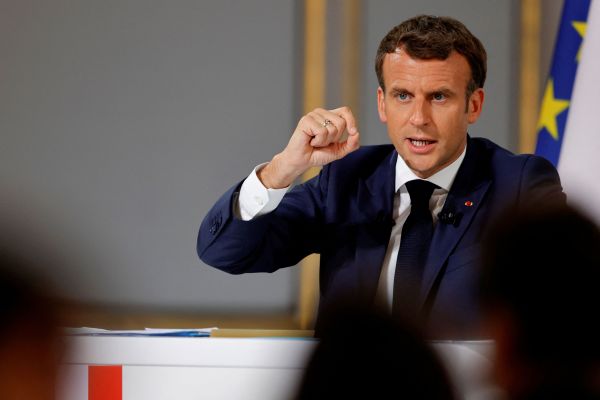 macron says g7 countries should work together to tackle toxic online content