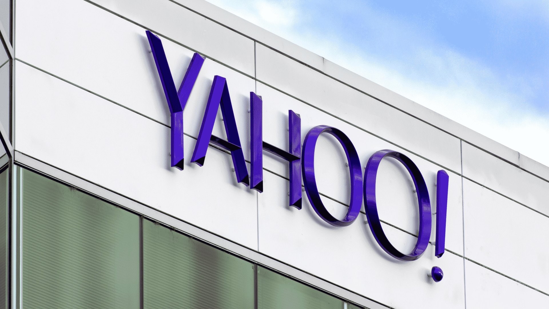 Yahoo and DIRECTV open up addressable TV and streaming inventory