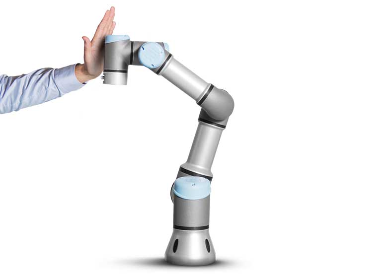 How a Cobot Collaborates with Humans for Maximum Yield