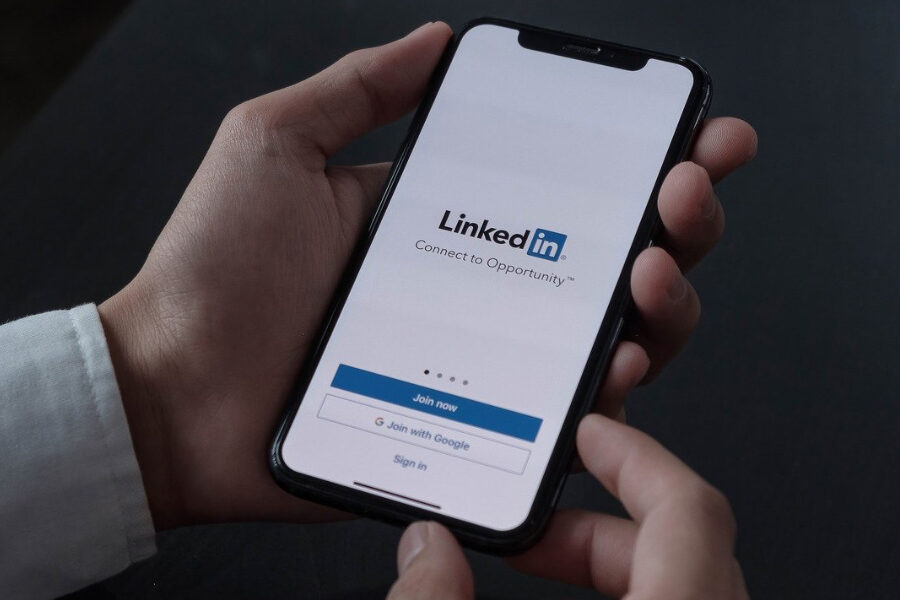 How LinkedIn became the next best option for media professionals, after Twitter | What’s New in Publishing