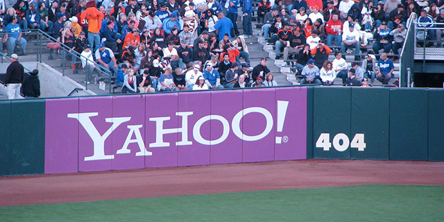 Yahoo 404 Baseball Sign