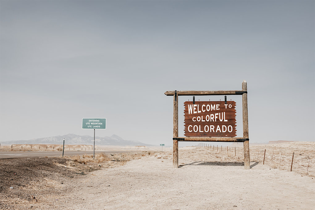 The entrance sign to Thornton Colorado