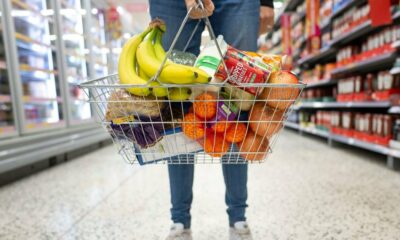 Aldi-arbetaren ger tre tips för att hålla nere matbutikskostnaderna
