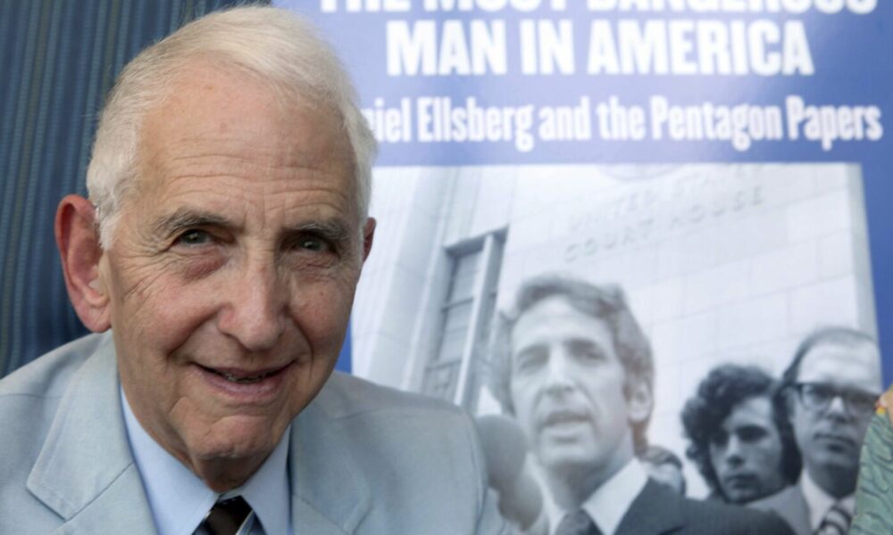 Daniel Ellsberg, Pentagon Papers whistleblower, has pancreatic cancer, months to live