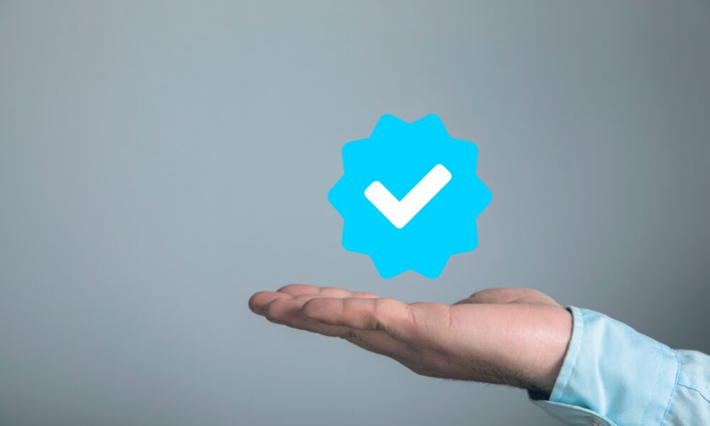 Ska du investera i Twitter Blue eller Meta Verified?
