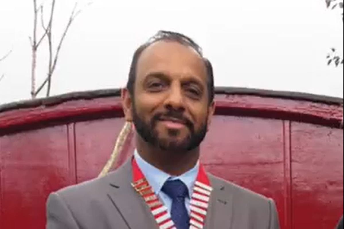 Labour councillor and magistrate warned over anti-Semitic Facebook posts