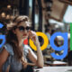 Kvinna fransk restaurang Google-logotyp