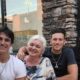 Mammas öronpropp på restaurang gav hennes söner en mångmiljonkarriär