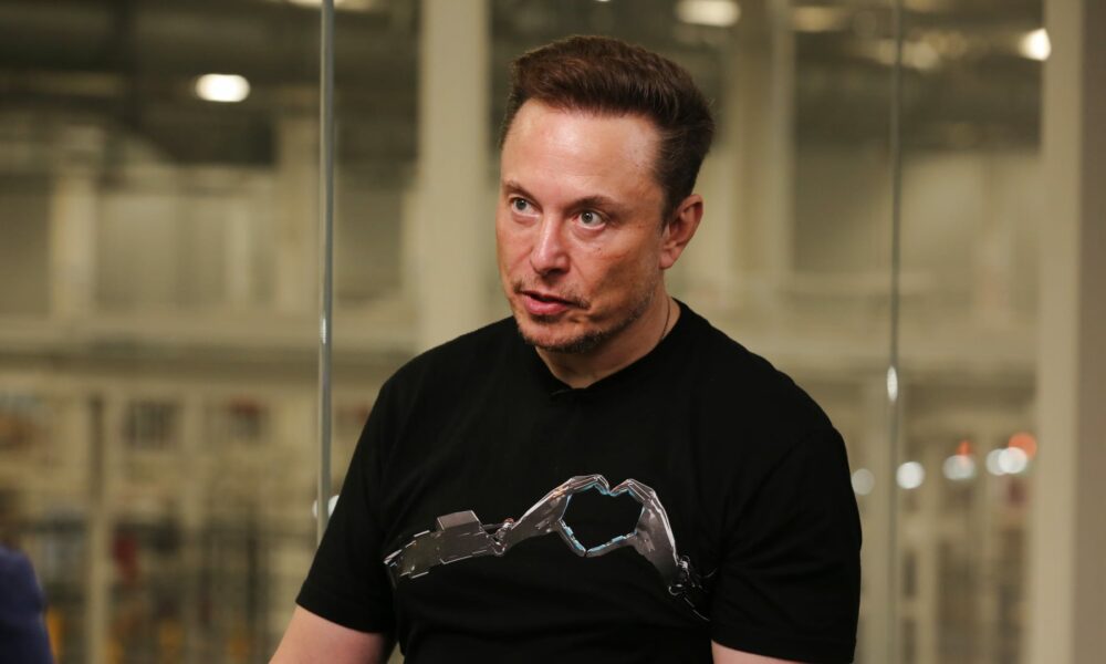 Elon Musk, Twitter face brand-safety concerns after executives depart