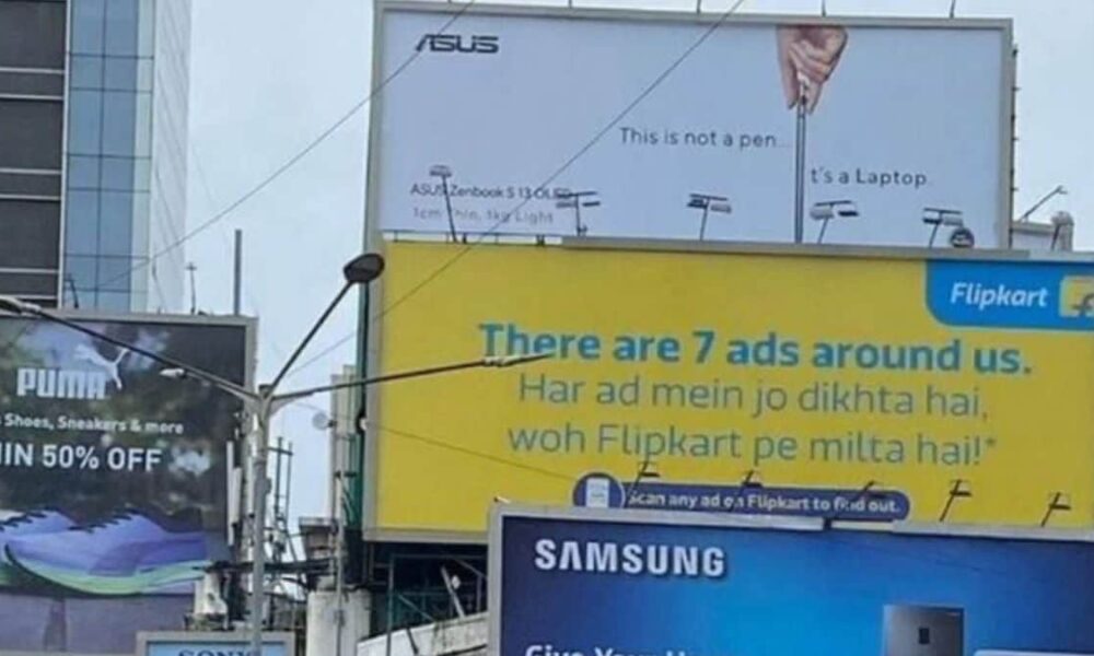 Flipkart's 'Har Ad Me Jo Dikhta Hai' Hoarding is Marketing at its Best, Pic Goes Viral on Twitter