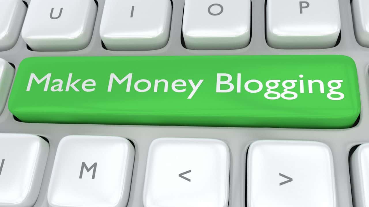 make money travel blogging