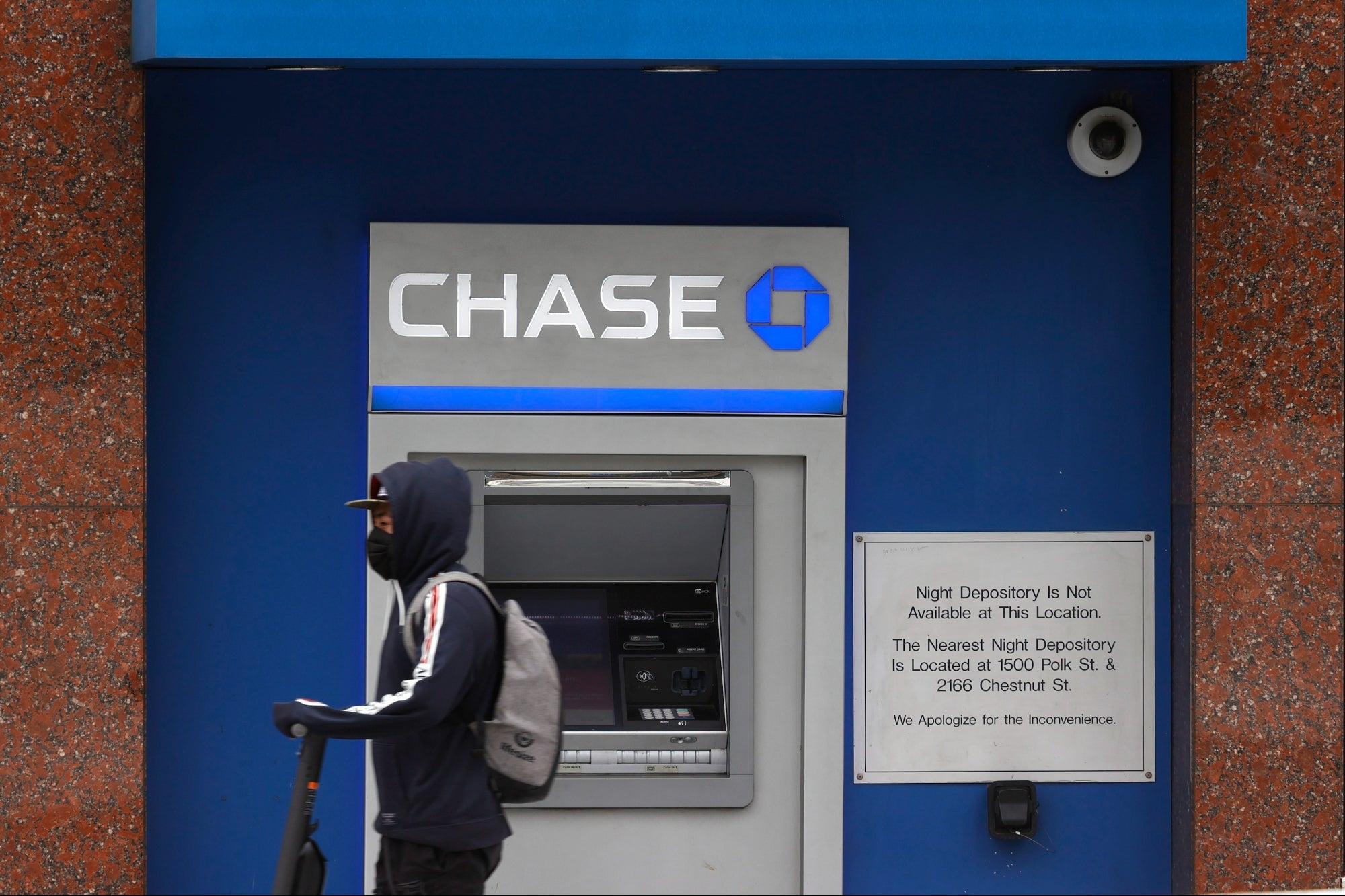 Chase Bank 'Glitch,' Social Media Trend Just Plain 'Fraud'