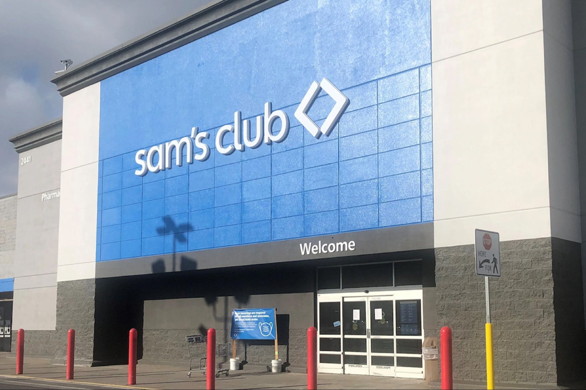 Major Deal Alert: Get $50 off a Sam's Club Plus Membership