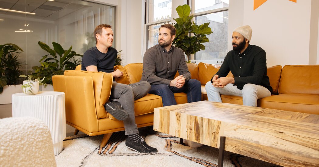 Substack Raises $100 Million, Betting on Subscriptions but Coming Around to Ads