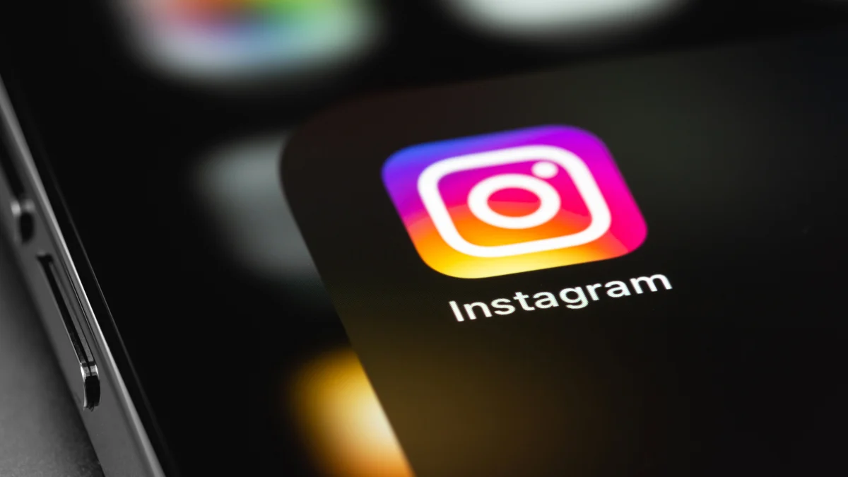 Instagram May Be Quietly Adding AI-Generated Headlines to Your Posts