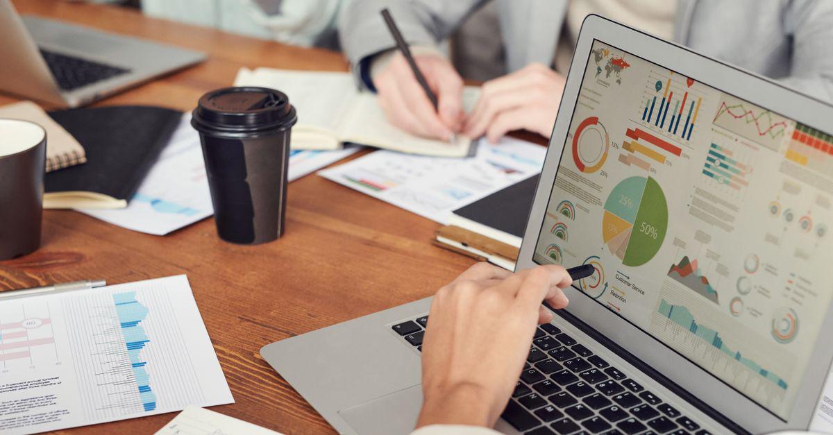 Why Last-Click Reporting Misleads B2B Marketers